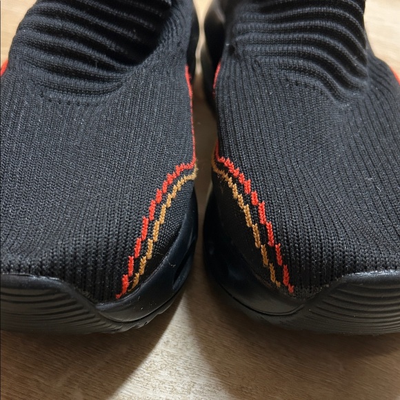 Black and Red Knit Slip-On Sneakers - Picture 7 of 8